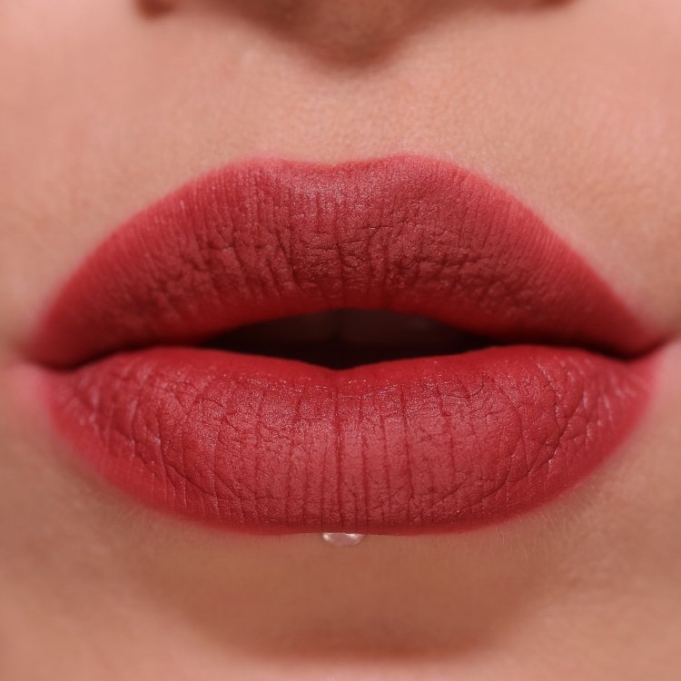 Air Blur Matte Liquid Lipstick