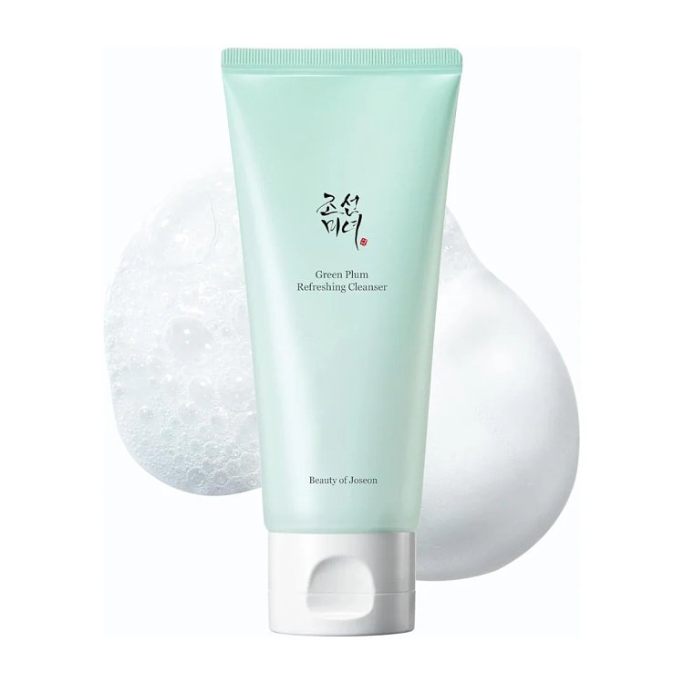 Green Plum Refreshing Toner Cleanser