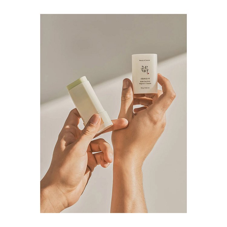 Matte Sun Stick Mugwort & Camelia Spf50